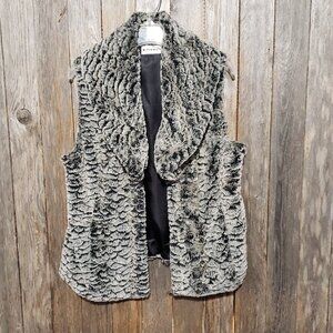 Poppy's M L Vest Women's Faux Fur Soft Fuzzy Gray Open Front Sleeveless Jacket